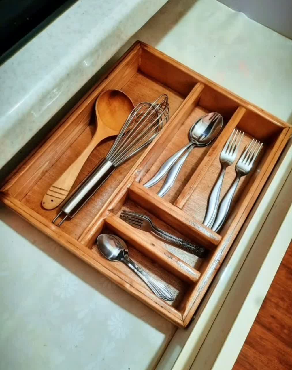 نظم دهنده قاشق چنگال مدل B5